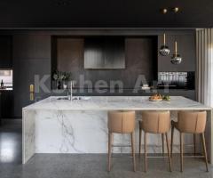 Plan de travail céramique Entzo | Design marbre doré et blanc